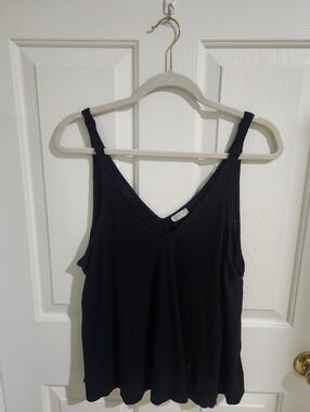Free People Black V-Neck Tank